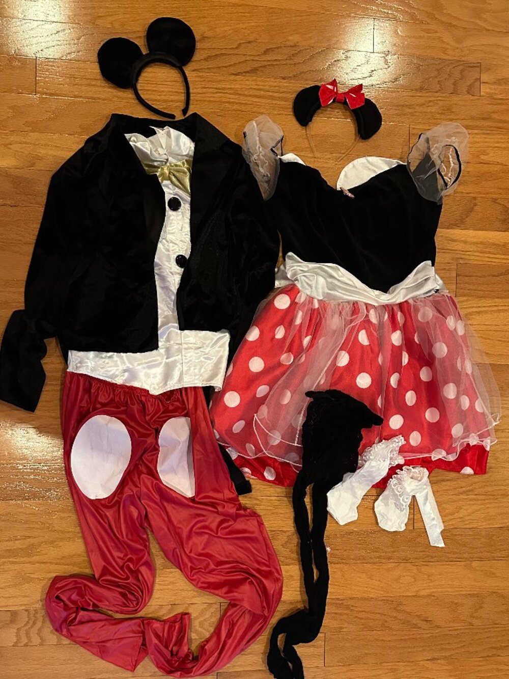 Adult Mickey & Minnie Mouse Halloween Costume Set – Couples Costumes